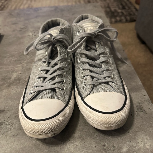 Converse shoes - Picture 2 of 7